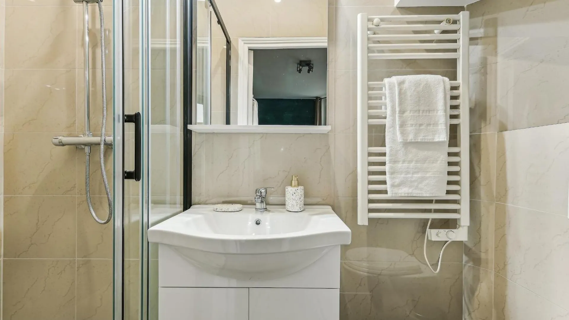 Le Marais & Quartier Montorgueil - 1Br - Cityapartmentstay Paris Apartment