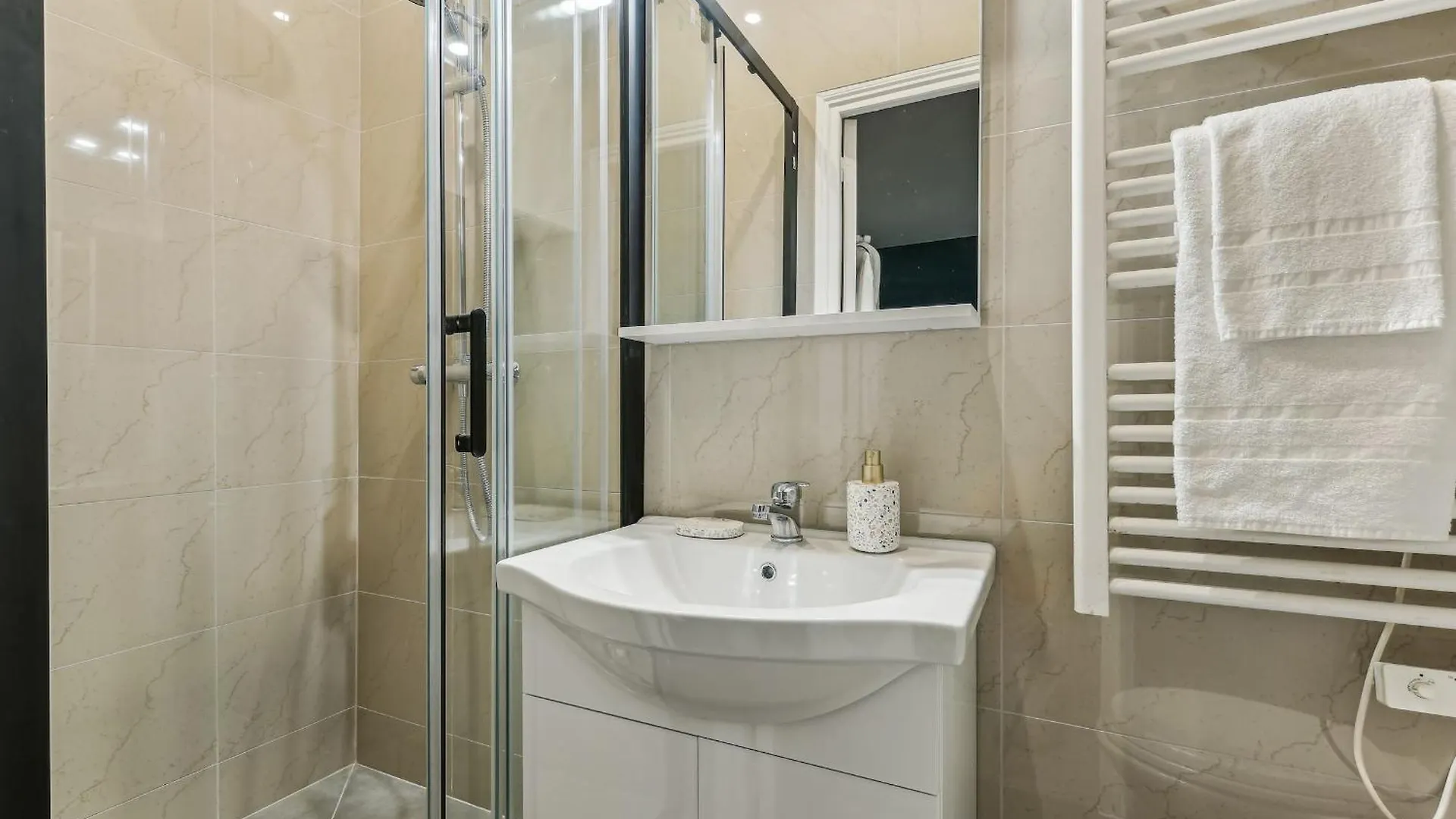 Le Marais & Quartier Montorgueil - 1Br - Cityapartmentstay Paris 0*,
